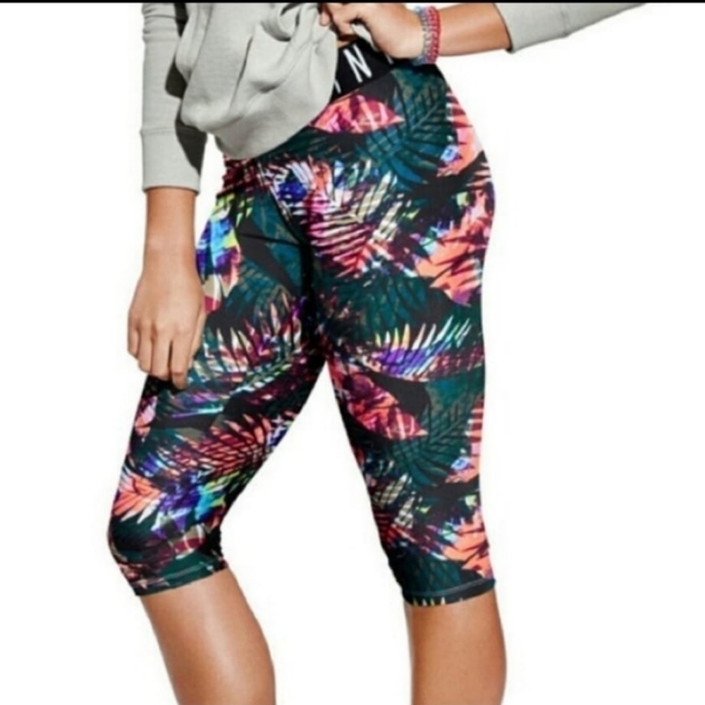 Pink Victoria Secret tropical yoga cropped pants sz XSmall